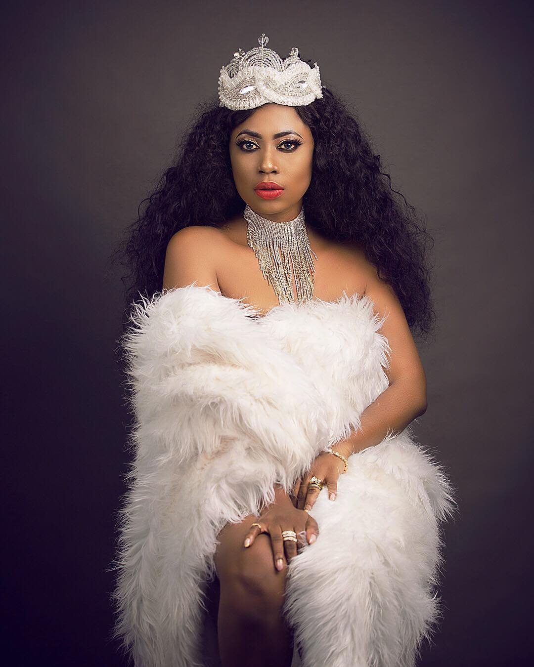 Video: I’ll Give Birth When God Decides To Put A Baby In My Womb – Selly Galley