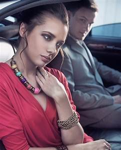 10 Surefire Signs That Your Ex (Secretly) Wants You Back