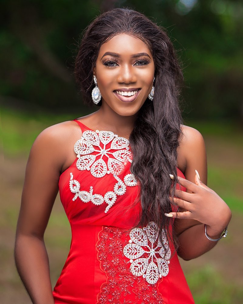 Actress Victoria Lebene Wins Two Top Awards(PHOTOS)