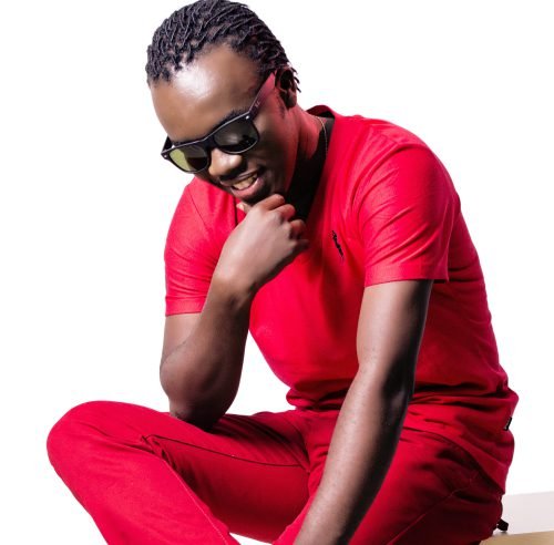 Watch: Akwaboah Recruits Efya And TXT On New Song Dubbed “Hold Me Down”