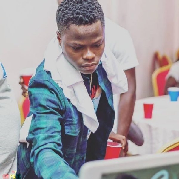 I Will Win MTN Hitmaker 2018 – Awal Promises Fans
