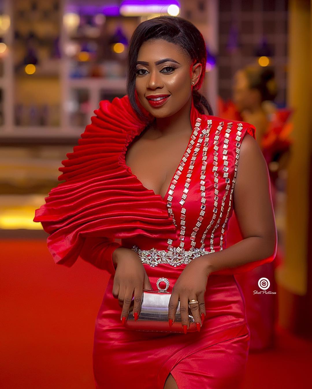 How Selly Ghally Painted 2018 Miss Universe Ghana Grande Finale Red(PHOTOS)