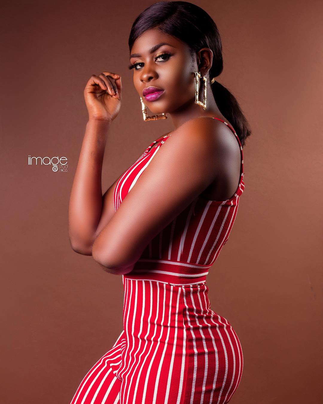 I Won’t Date A Poor Guy Who Can’t Buy Me A Brand New Car – Kumawood Actress