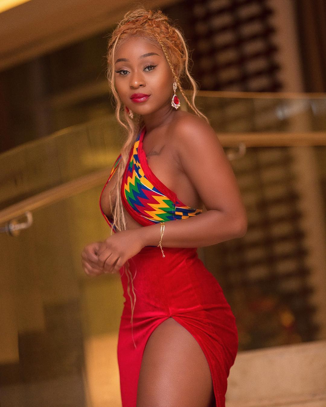 Efia Odo Receives First Award At Ghana Movie Awards 2018