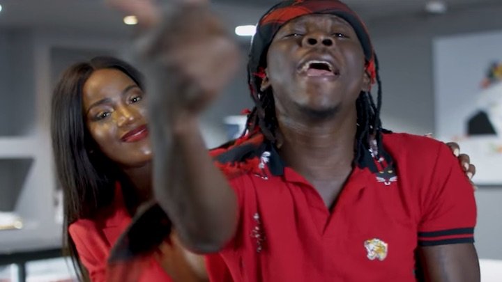 Stonebwoy Drops Captivating Visuals For ‘Odo Bi’ Featuring Sarkodie