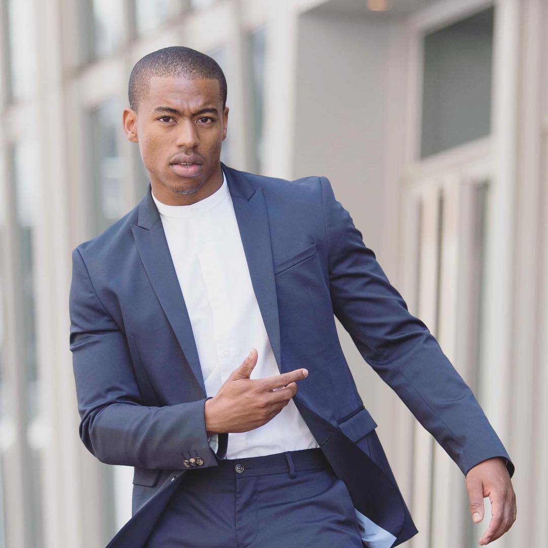 Jesse Suntele gets robbed