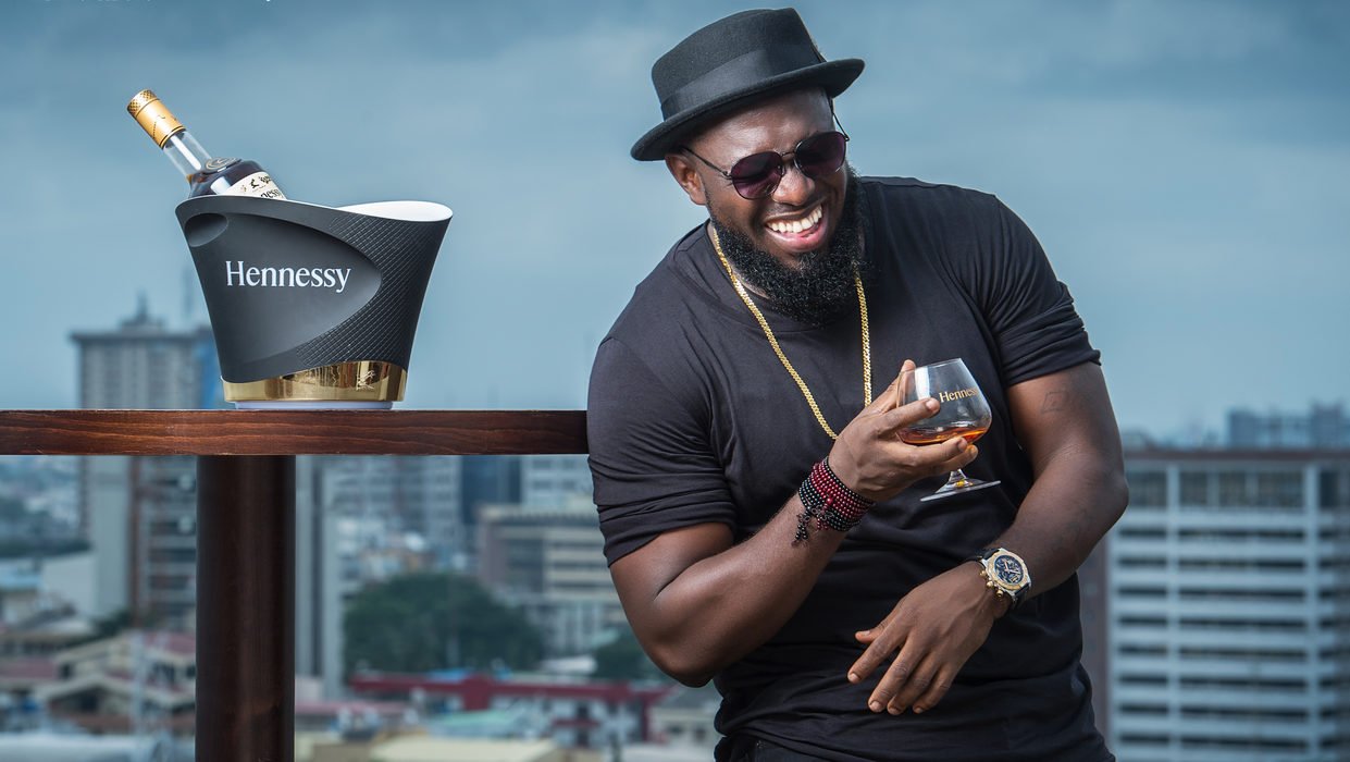 Timaya blasts celebrities with fake livestyles