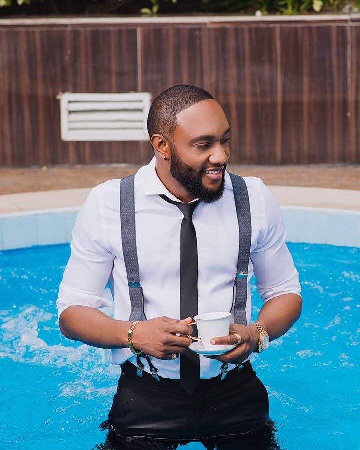 Singer, Kcee Receives Backlash for ‘Dressing Like a Kid’
