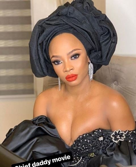 Toke Makinwa Flashes Backside in New Photo