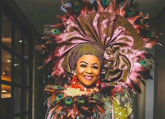 What do you think of this flamboyant Gele