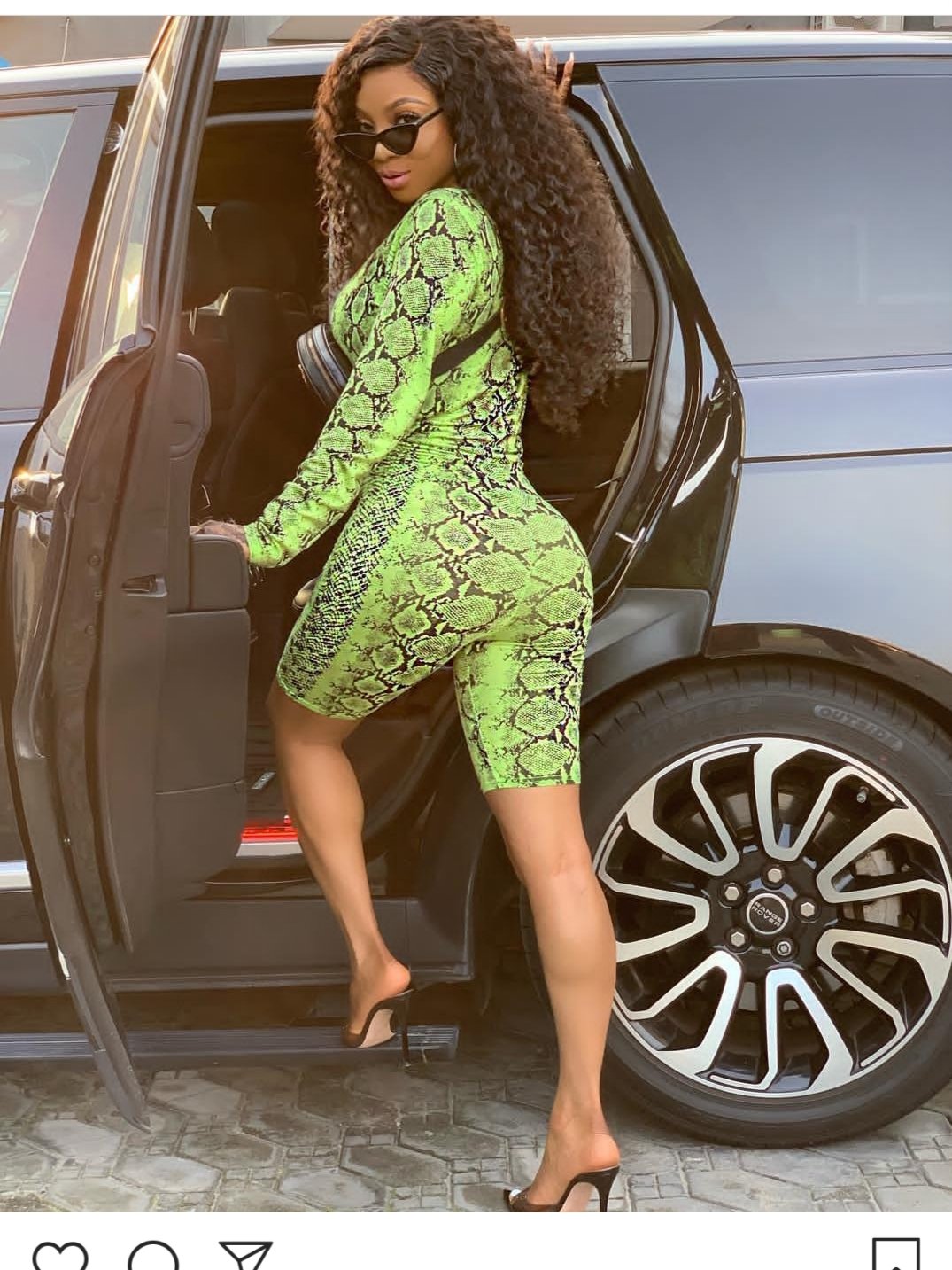 Toke Makinwa Shows Off her Curvy Backside in New Photos