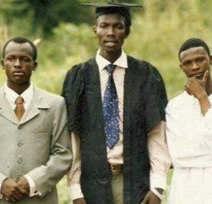 Can you guess that it’s  comedian I Go Dye, I Go Save and Singer Maleke in this throwback photo